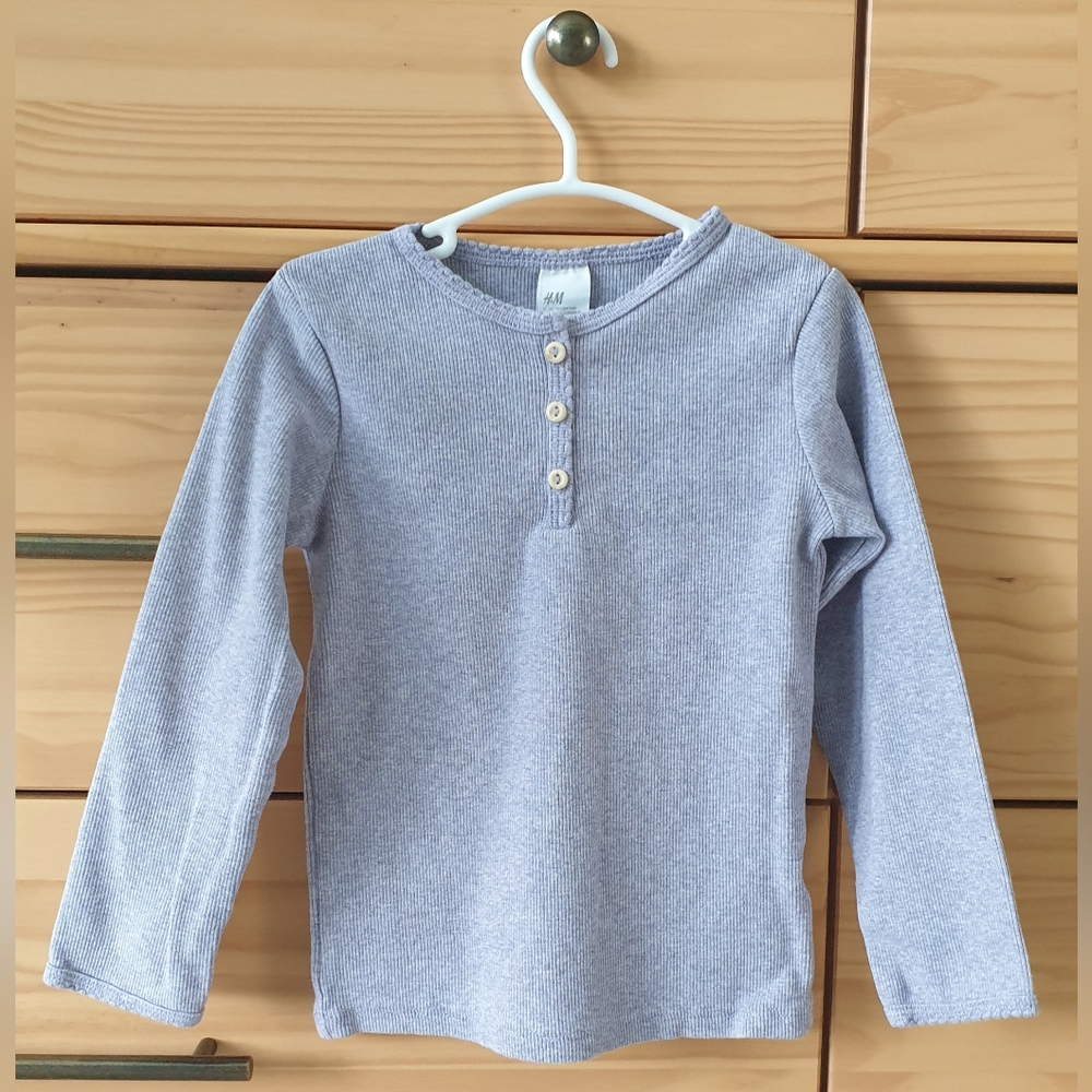 H&M Kids Girl Basic Minimal Long Sleeve Light Purple Top Size 3T to 4T